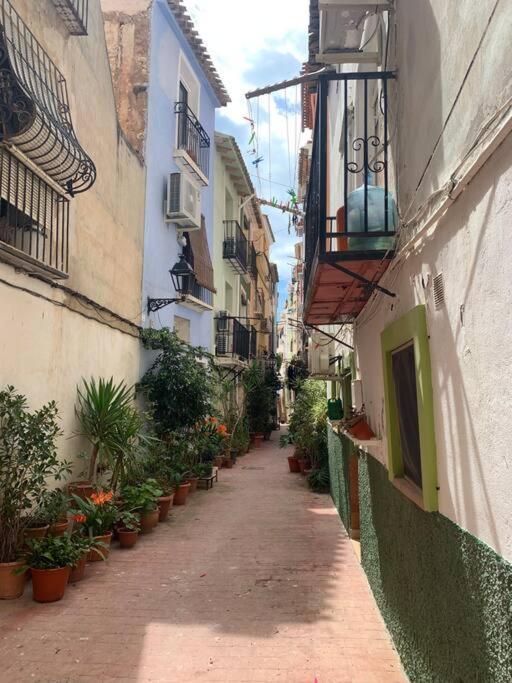 Preciosa Casa En Vilajoyosa Con Vistas Al Mar En Las Casas Colgantes Del Casco Antiguo Villajoyosa Eksteriør billede
