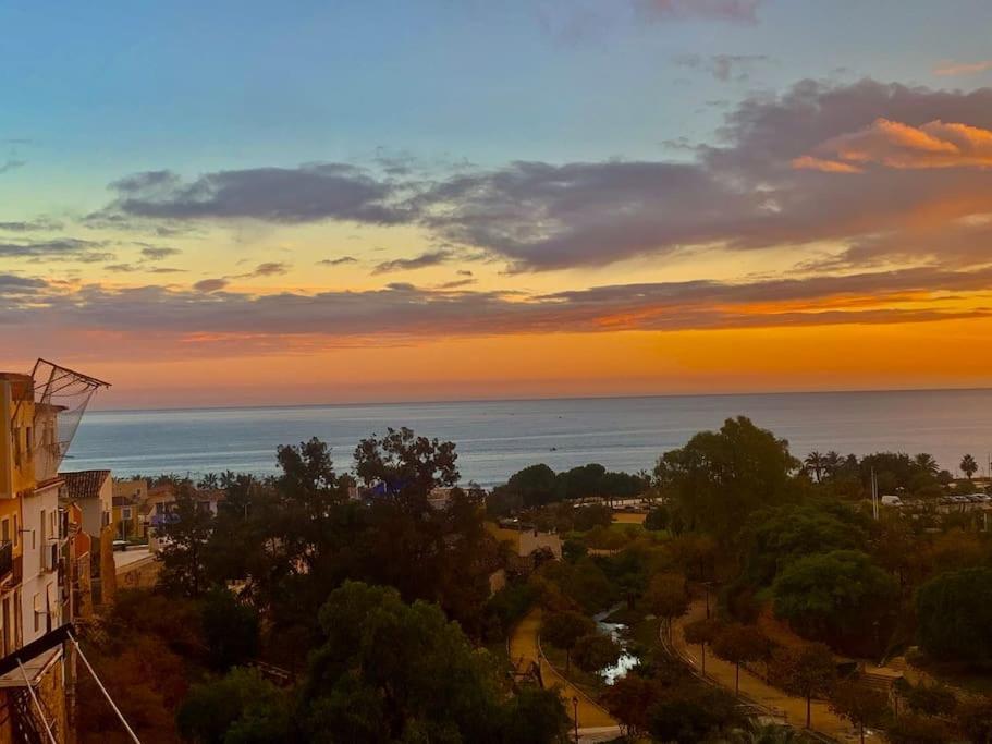Preciosa Casa En Vilajoyosa Con Vistas Al Mar En Las Casas Colgantes Del Casco Antiguo Villajoyosa Eksteriør billede